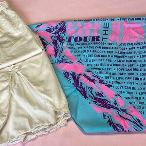 FINAL SALE PRICE Farewell Judd’s Tour Bandana Like New + Half Slip Medium